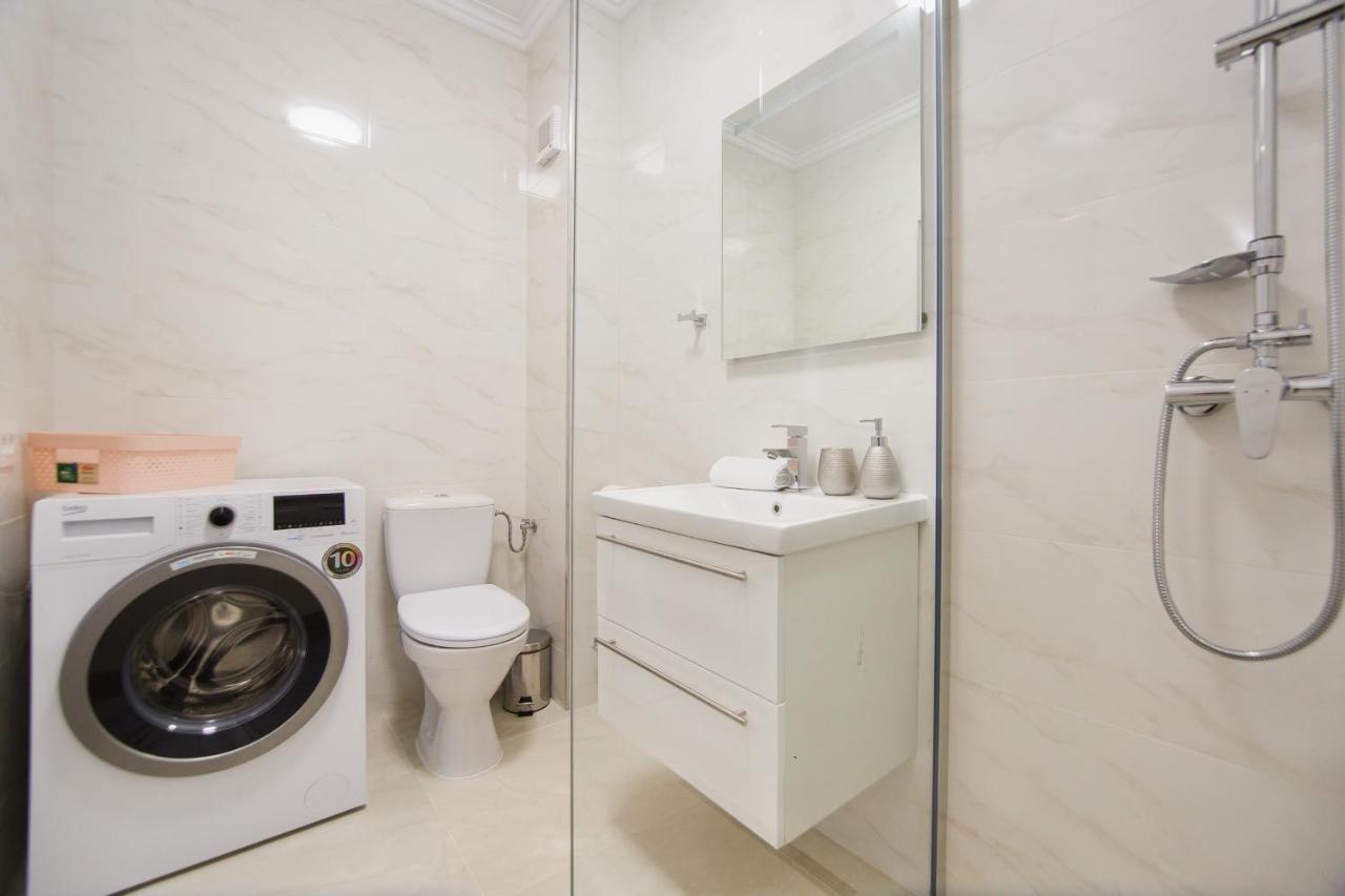 Apartamento Trio Orange Oradea Exterior foto