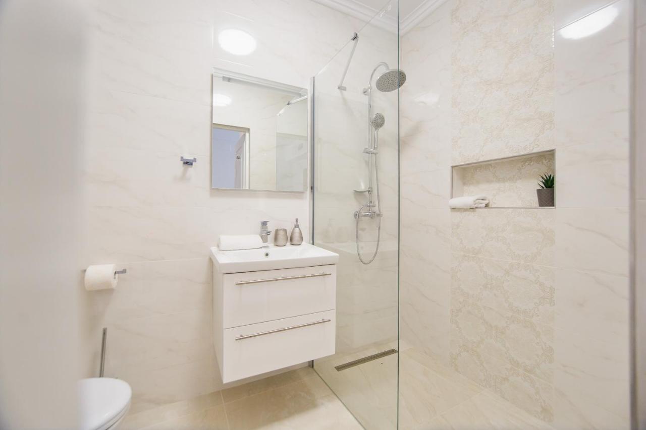 Apartamento Trio Orange Oradea Exterior foto